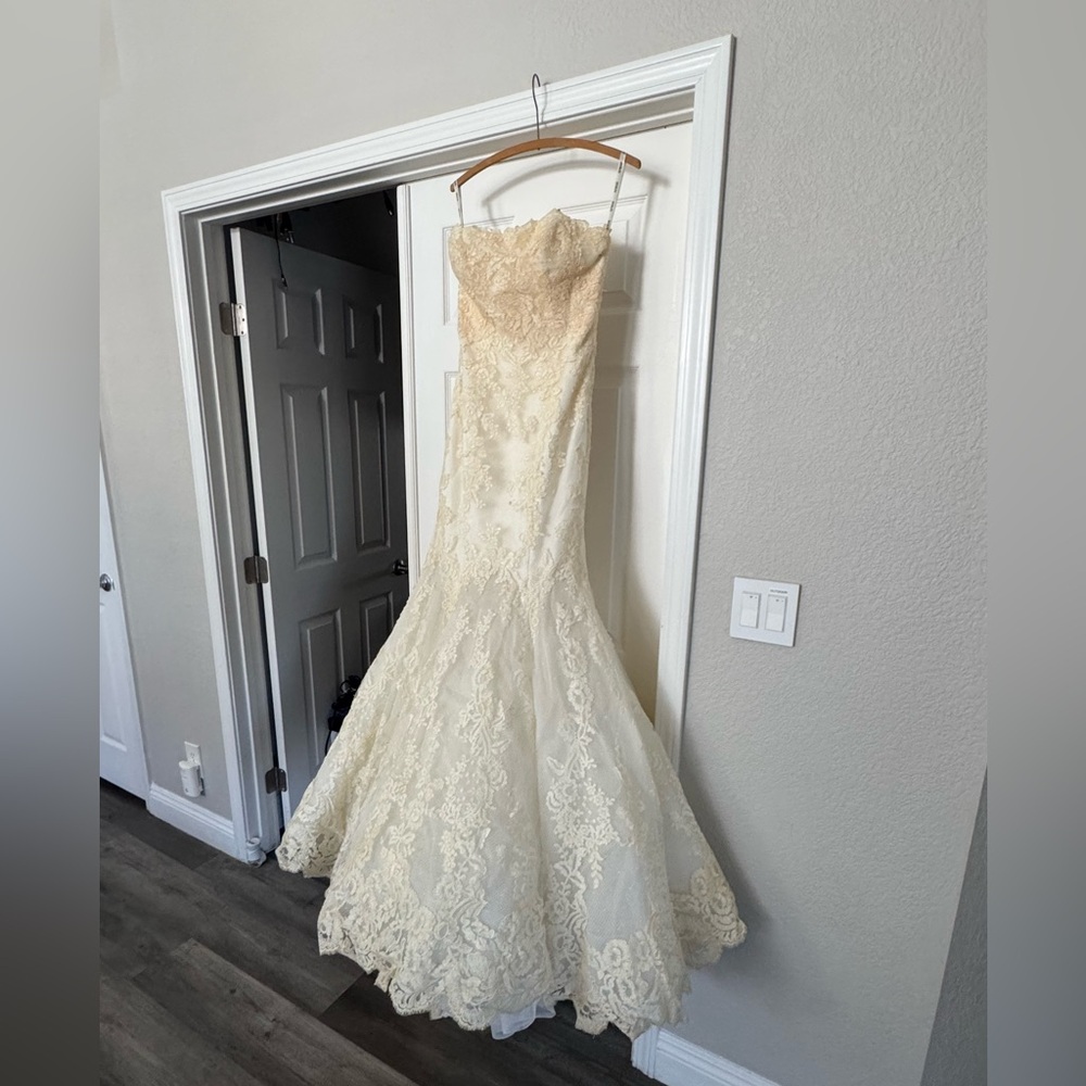 Enzoani Dakota Wedding Dress